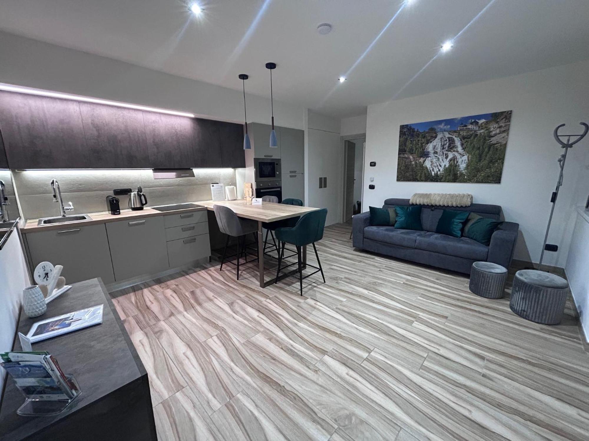 Lakes And Mountains Magic Holiday House Оменья Экстерьер фото